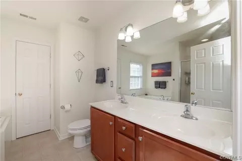 Bath - 1600 Winterfield Pl, Midlothian, VA 23113 photo 4 of 8