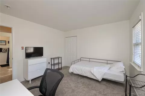 Bedroom - 1600 Winterfield Pl, Midlothian, VA 23113 photo 5 of 8