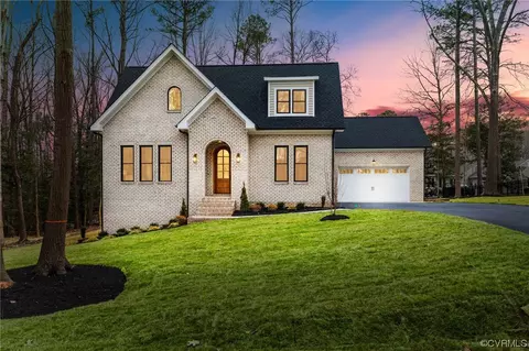 12010 Bromwich Dr, North Chesterfield, VA 23236