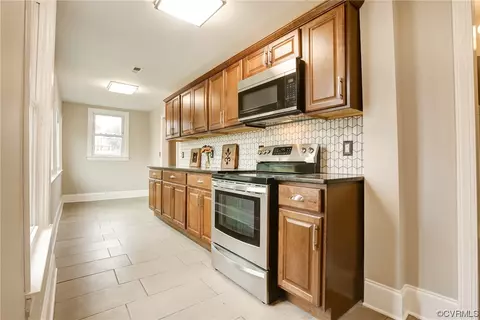 Kitchen - 2018 Monteiro Ave, Richmond, VA 23222 photo 4 of 4