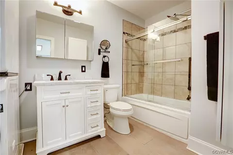 Bath - 2018 Monteiro Ave, Richmond, VA 23222 photo 4 of 5