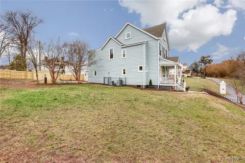 Exterior - 2018 Monteiro Ave, Richmond, VA 23222 photo 5 of 12