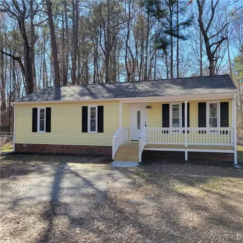 19605 Foxbrook Dr, Ettrick, VA 23834