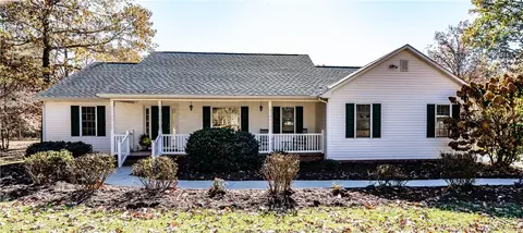 723 Ridgemont Dr, Louisa, VA 23093 photo 2