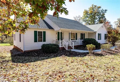 723 Ridgemont Dr, Louisa, VA 23093