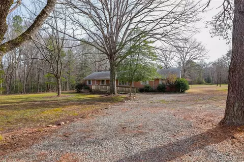 Exterior - 321 County Line Rd, Midlothian, VA 23112 photo 8 of 10