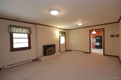Living - 321 County Line Rd, Midlothian, VA 23112 photo 3 of 3
