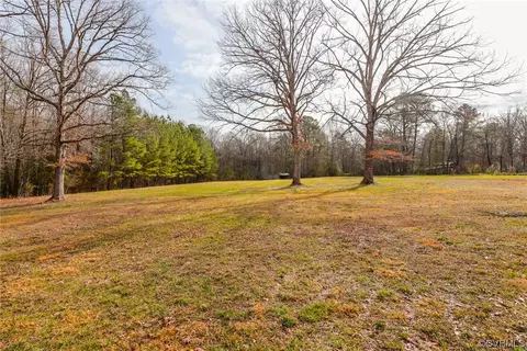 Exterior - 321 County Line Rd, Midlothian, VA 23112 photo 6 of 10