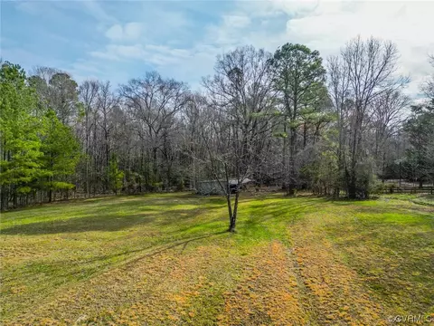 View/Area - 321 County Line Rd, Midlothian, VA 23112 photo 2 of 11