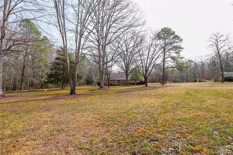 Exterior - 321 County Line Rd, Midlothian, VA 23112 photo 7 of 10