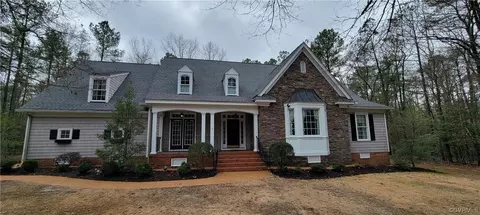 68 Plantation Pl, Little Plymouth, VA 23091