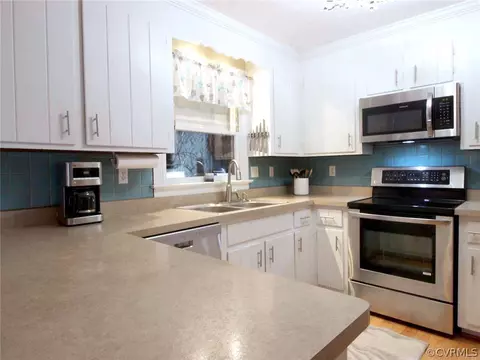 2503 Tanglebrook Rd, Midlothian, VA 23112 photo 3