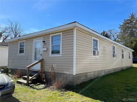 749 749b Mt Airy St, Petersburg, VA 23803