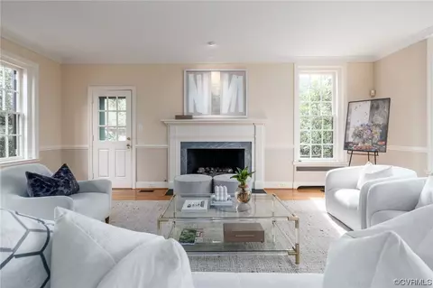 Living - 314 Summit Ln, Richmond, VA 23221 photo 1 of 5
