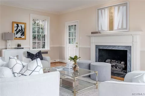 Living - 314 Summit Ln, Richmond, VA 23221 photo 5 of 5