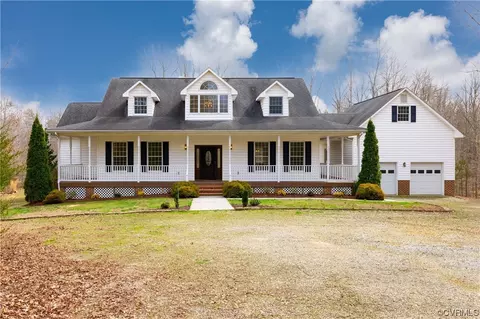 22 Westover Ridge Dr, Farmville, VA 23901