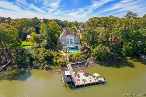 391 The Ln, Irvington, VA 22480