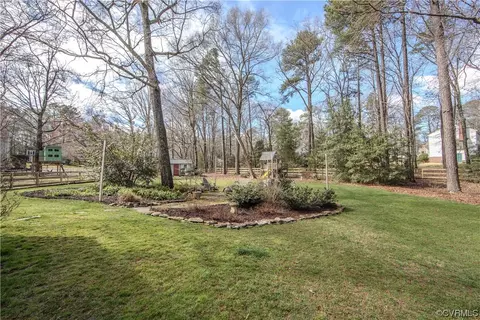 Exterior - 402 Lancey Dr, Midlothian, VA 23114 photo 9 of 9
