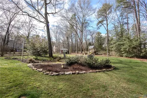 Exterior - 402 Lancey Dr, Midlothian, VA 23114 photo 3 of 9