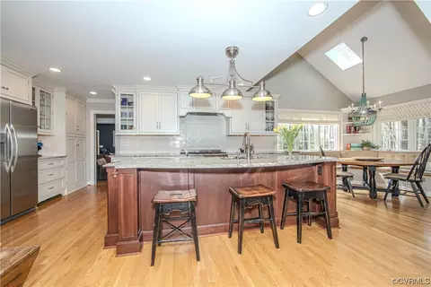 Kitchen - 402 Lancey Dr, Midlothian, VA 23114 photo 6 of 7