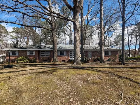 2913 Rolyart Rd, Petersburg, VA 23805