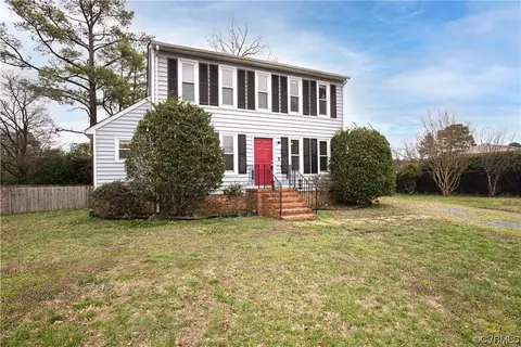 7801 Walkenhut Dr, Richmond, VA 23228