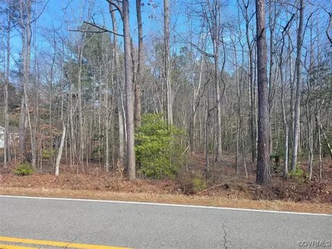 1700 York River Rd, Shacklefords, VA 23156