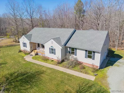 889 Genito West Blvd, Moseley, VA 23120