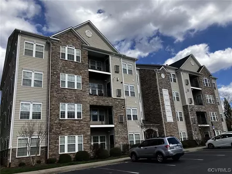 900 Westwood Village Way #201, Midlothian, VA 23114