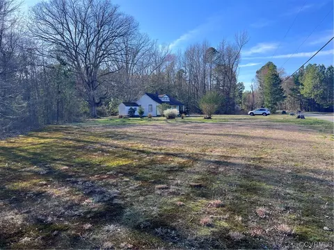 Exterior - 9357 Ashcake Rd, Ashland, VA 23005 photo 2 of 8