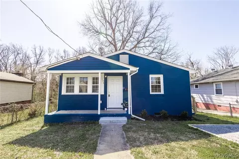 134 St Marks St, Petersburg, VA 23803