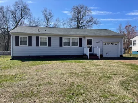 224 Blackwater Dr, Petersburg, VA 23805