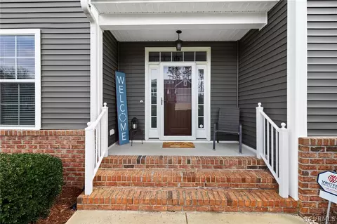8942 Lavenham Loop, Midlothian, VA 23112 photo 2