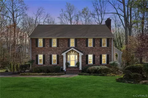 11821 Durrington Dr, North Chesterfield, VA 23236