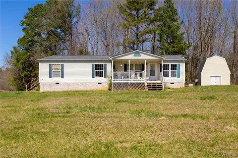 382 Fairview Rd, Blackstone, VA 23824