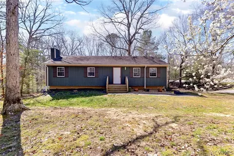 101 Macon Cir, Williamsburg, VA 23188