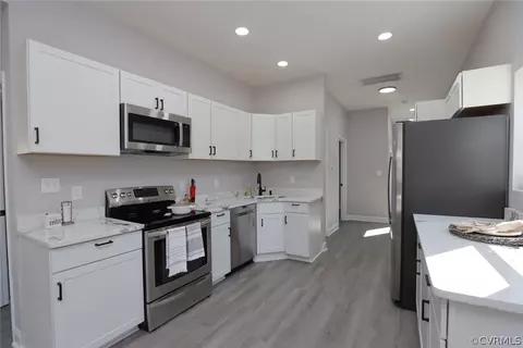 940 Farmer St, Petersburg, VA 23803