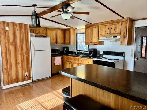 11300 Chula Rd, Amelia Court House, VA 23002