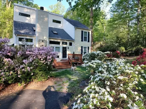 8304 Poplar Hollow Trl, North Chesterfield, VA 23235