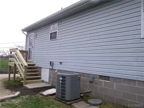 1426 Lenmore St, Richmond, VA 23224 photo 2