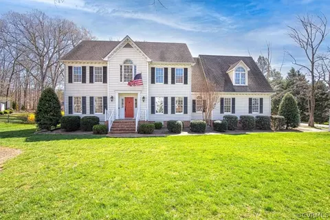 2011 Corner Rock Rd, Midlothian, VA 23113