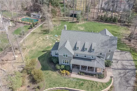 Exterior - 3731 Stanford Ct, Midlothian, VA 23113 photo 12 of 17