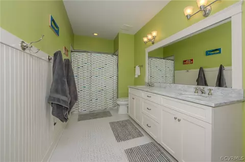Bath - 3731 Stanford Ct, Midlothian, VA 23113 photo 4 of 6