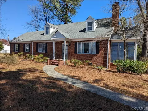 10407 Old Courtney Rd, Glen Allen, VA 23060