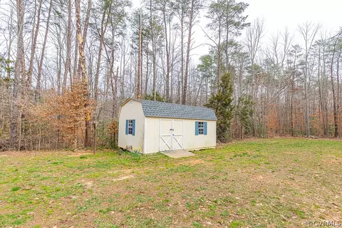 Exterior - 962 Buckner Rd, Bumpass, VA 23024 photo 5 of 8