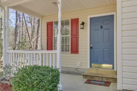 8295 Kitchener Dr, Gloucester, VA 23061 photo 5