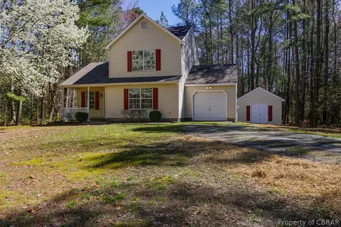 8295 Kitchener Dr, Gloucester, VA 23061 photo 3