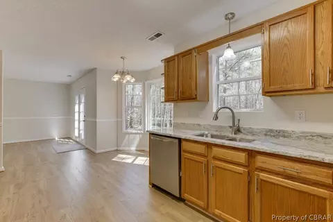 8295 Kitchener Dr, Gloucester, VA 23061 photo 17