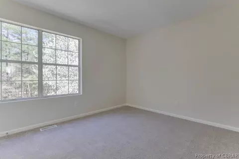8295 Kitchener Dr, Gloucester, VA 23061 photo 24