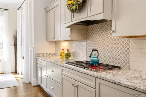 Kitchen - 3412 Barkham Dr, Midlothian, VA 23112 photo 8 of 11